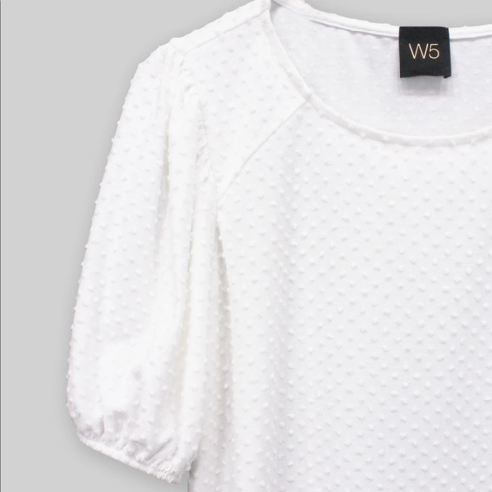 NWT. W5 White Blouse Dots Large